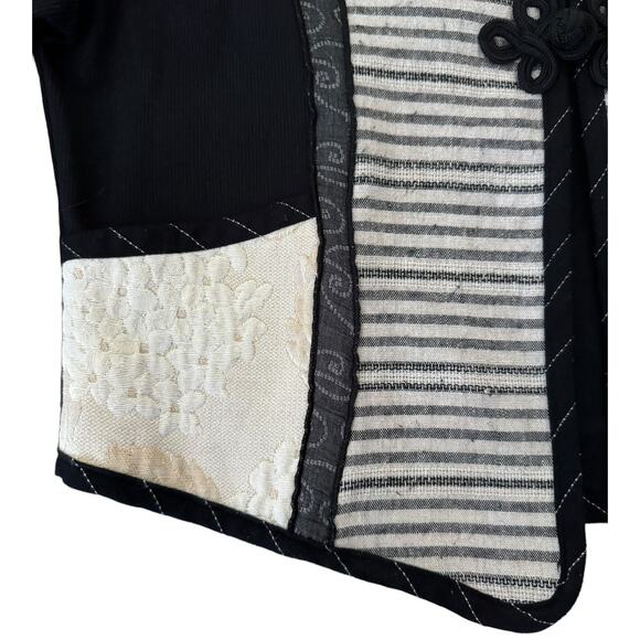 Vintage A La Mode patchwork jacket black cream frog toggle made USA size large - Picture 10 of 15